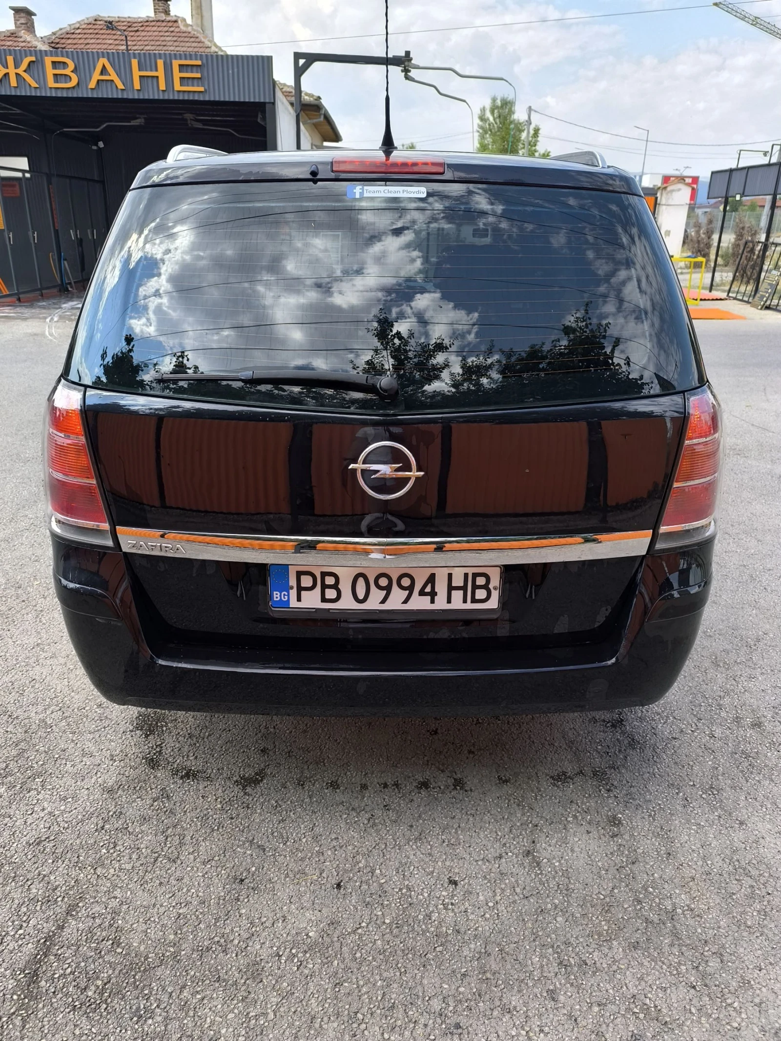 Opel Zafira 1.6 с газ - изображение 4