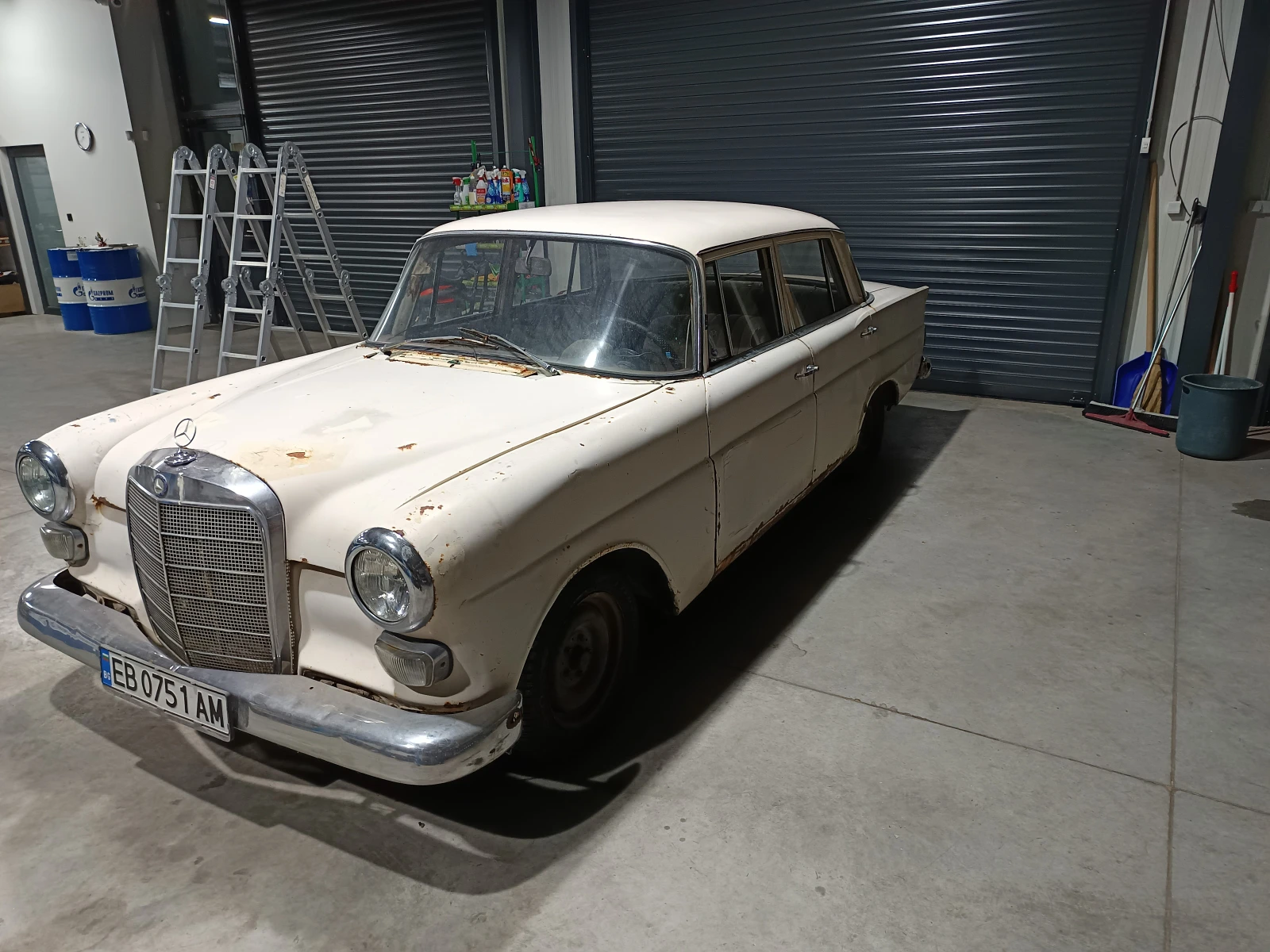 Mercedes-Benz 110 | Mobile.bg — изображение 3