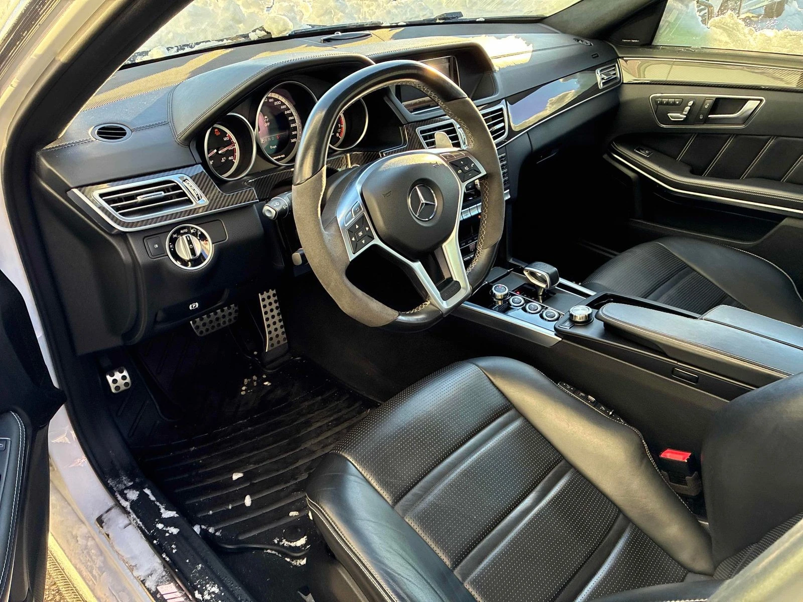 Mercedes-Benz E 63 AMG S CARFAX АВТО КРЕДИТ  - изображение 6