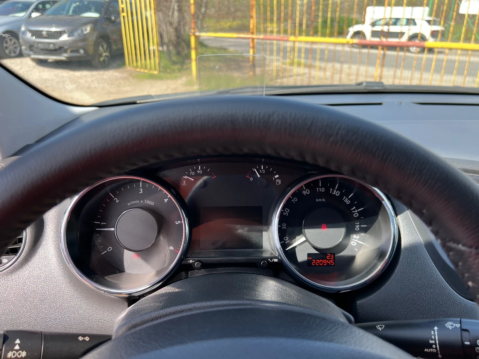 Peugeot 5008 2.0 HDI150кн, 7 места, сервизна книжка, DVD, снимка 15 - Автомобили и джипове - 54246654