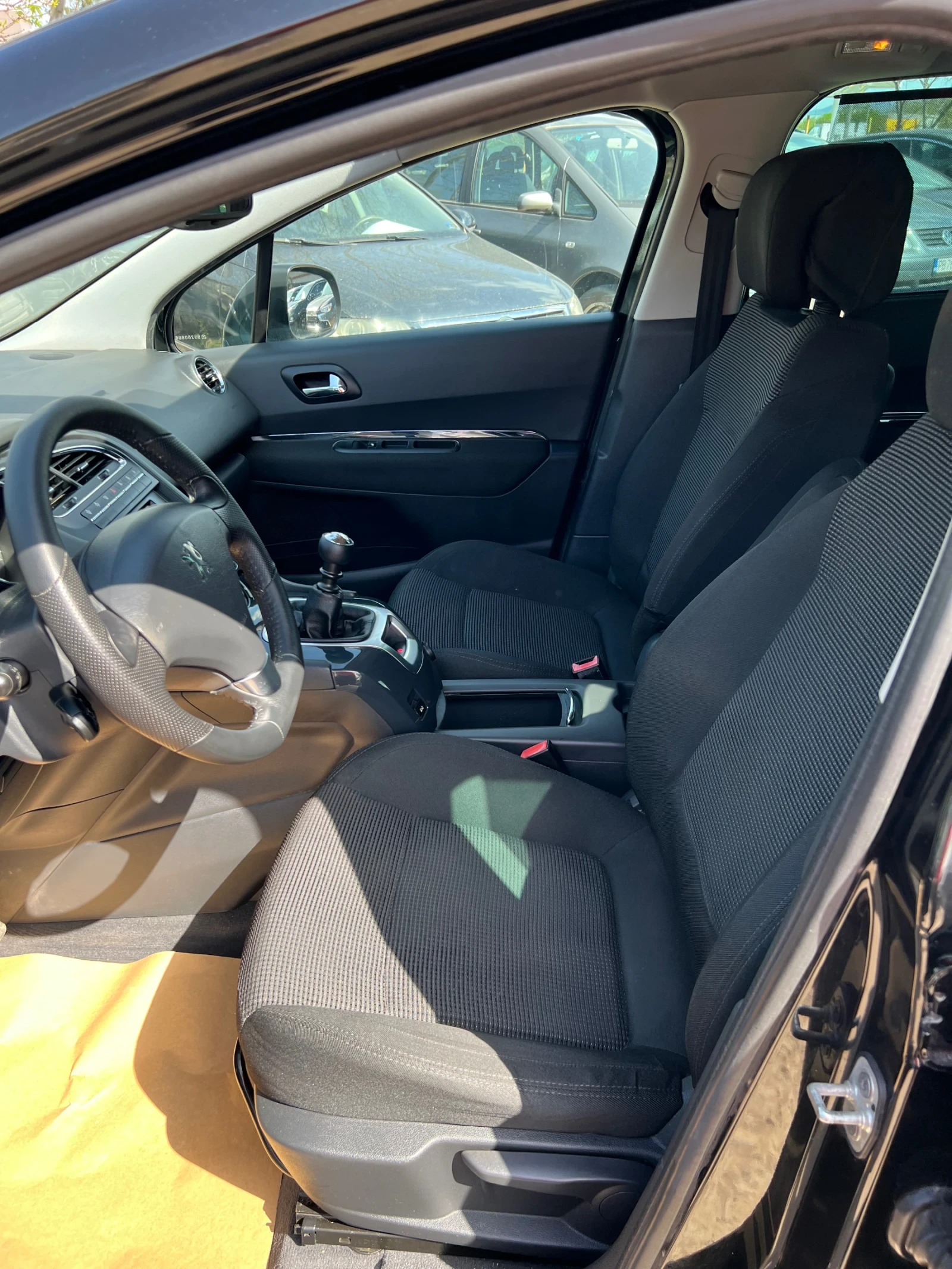 Peugeot 5008 2.0 HDI150кн, 7 места, сервизна книжка, DVD, снимка 7 - Автомобили и джипове - 54246654