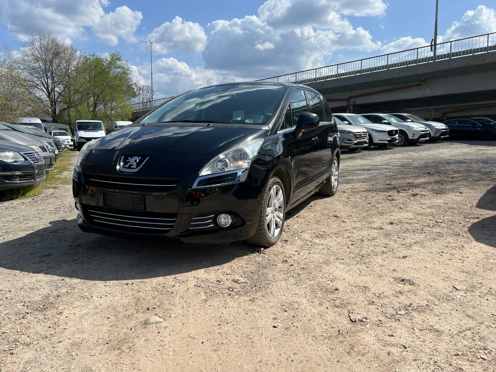 Peugeot 5008 2.0 HDI150кн, 7 места, сервизна книжка, DVD