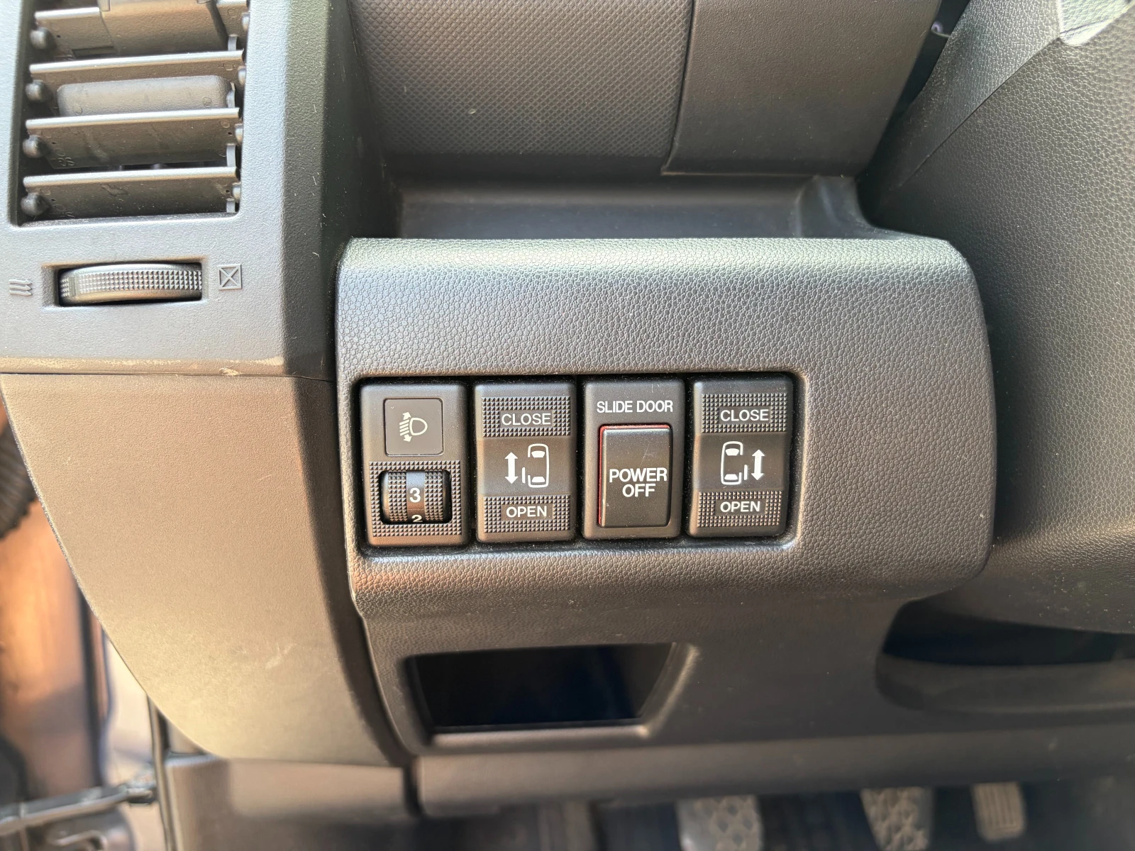 Mazda 5 2.0 CD 143k.с 6+ 1 Facelift, снимка 9 - Автомобили и джипове - 55026684