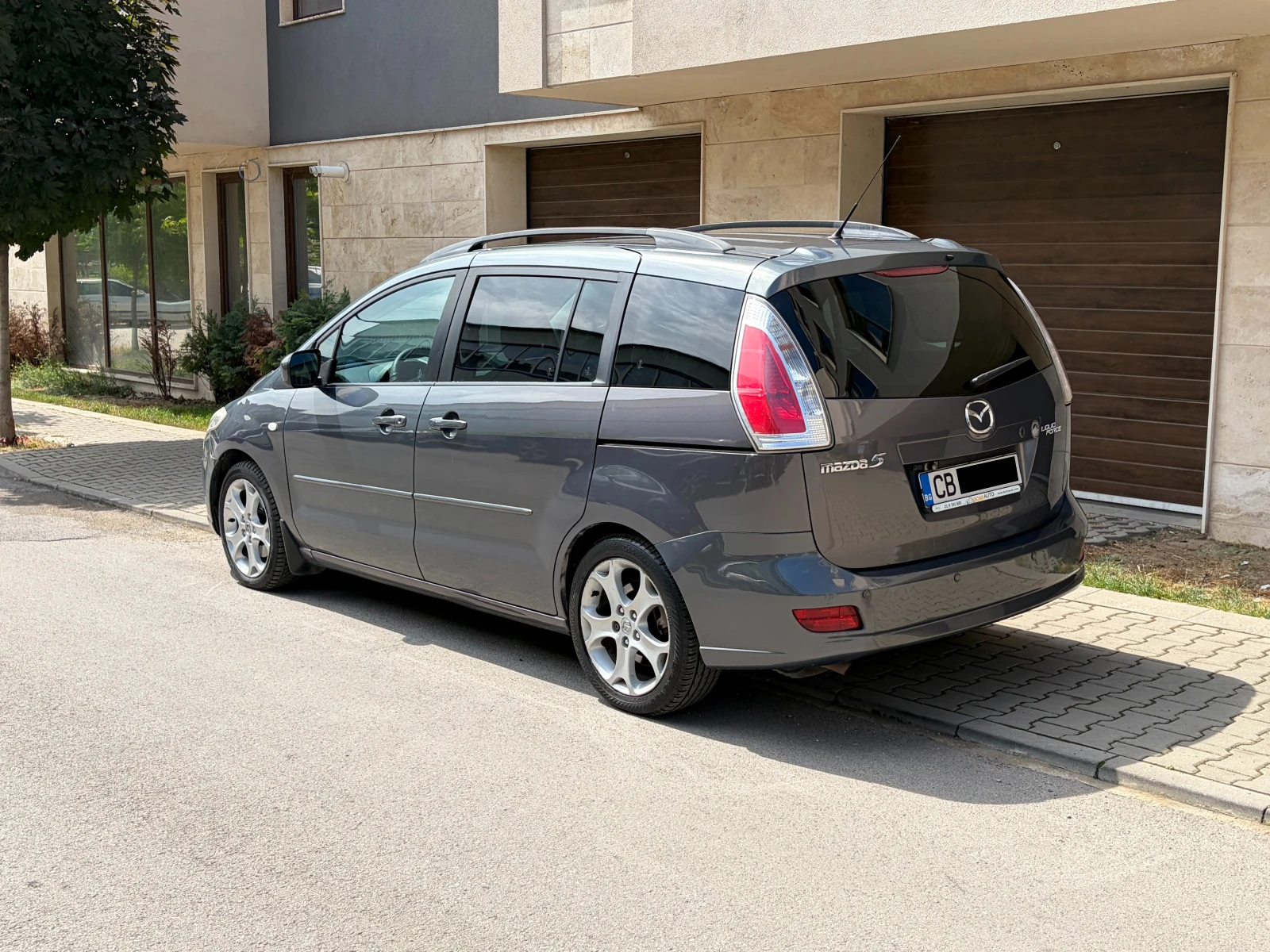 Mazda 5 2.0 CD 143k.с 6+ 1 Facelift, снимка 4 - Автомобили и джипове - 55026684