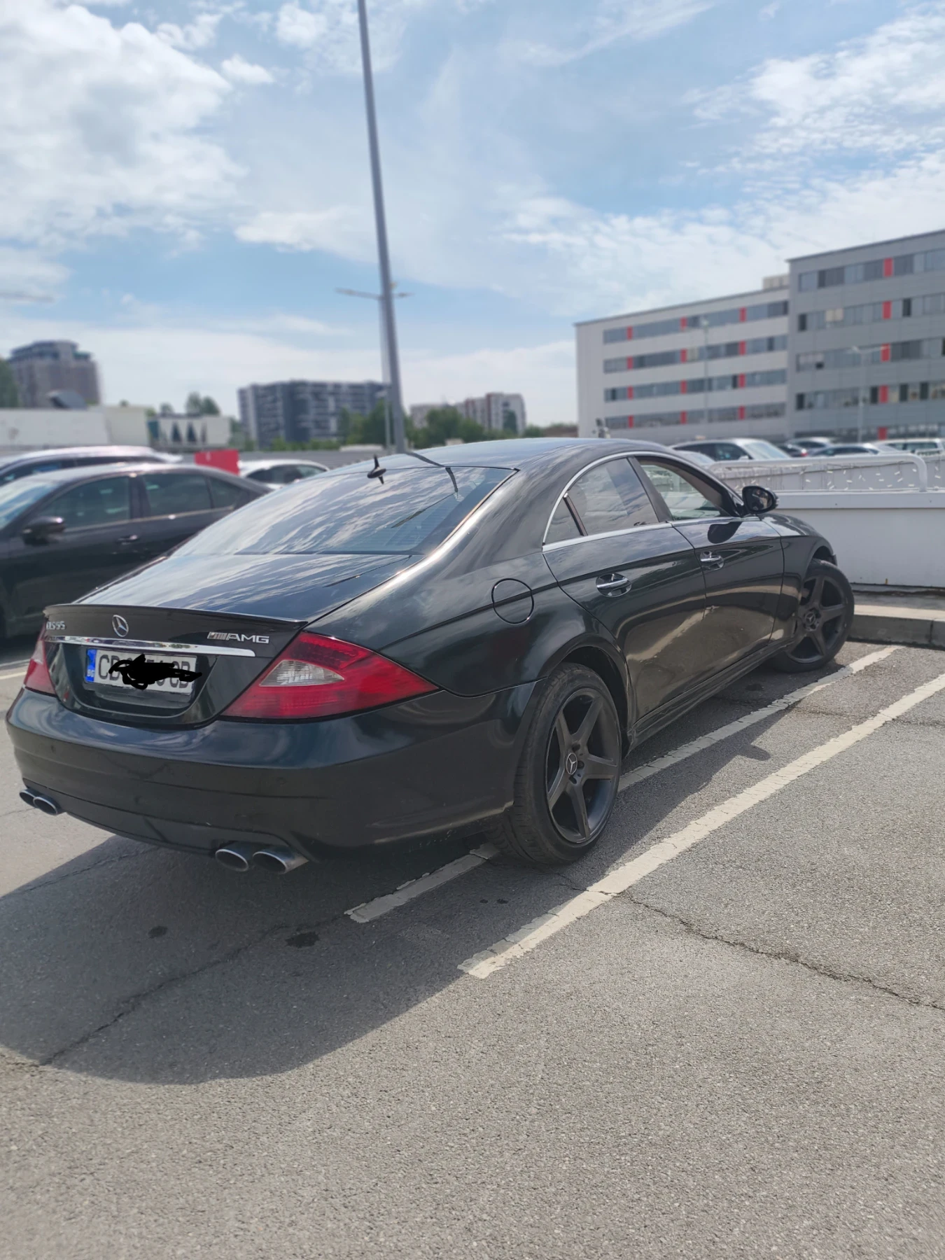 Mercedes-Benz CLS 500 V8 | AMG Package | Бордо салон | Стъклопакет | LPG, снимка 7 - Автомобили и джипове - 55169431