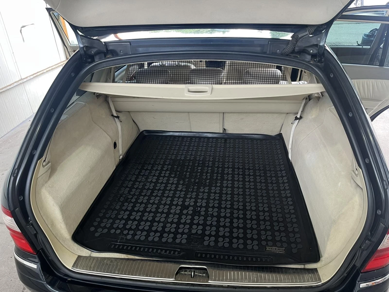 Mercedes-Benz E 500, снимка 3 - Автомобили и джипове - 55386554