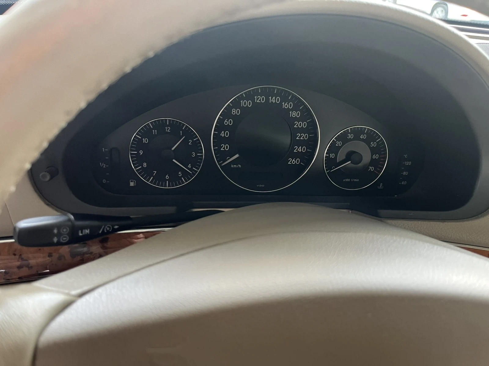 Mercedes-Benz E 500, снимка 10 - Автомобили и джипове - 55386554