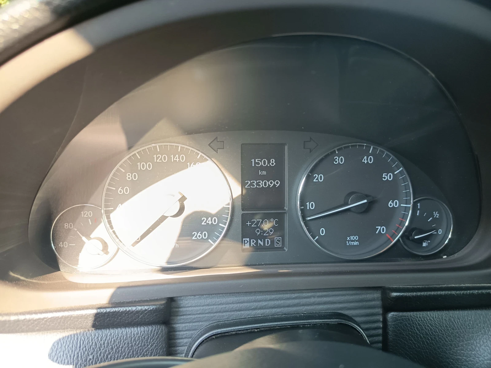 Mercedes-Benz C 320 4Matic/LPG, снимка 11 - Автомобили и джипове - 55646613