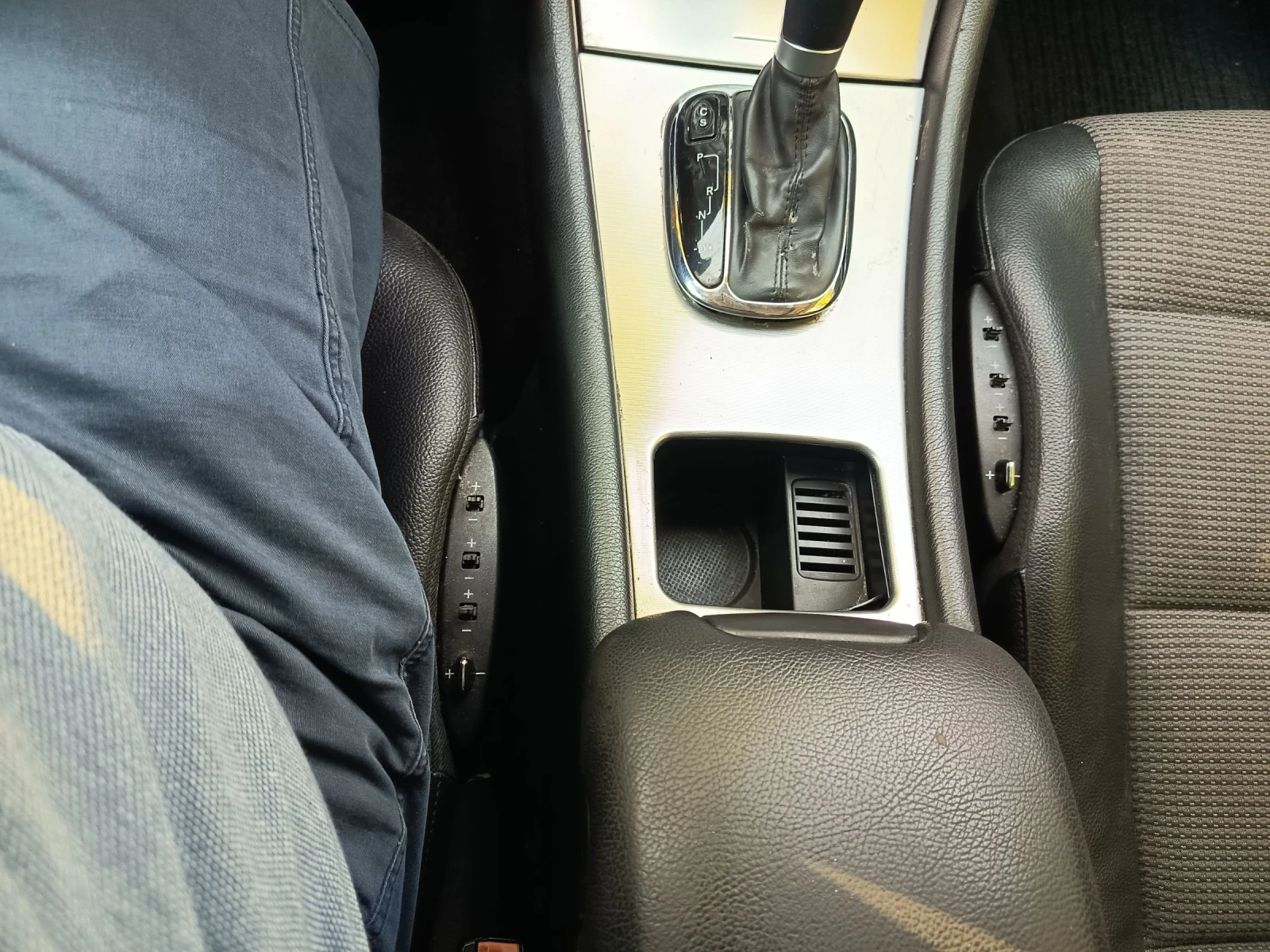 Mercedes-Benz C 320 4Matic/LPG, снимка 13 - Автомобили и джипове - 55646613