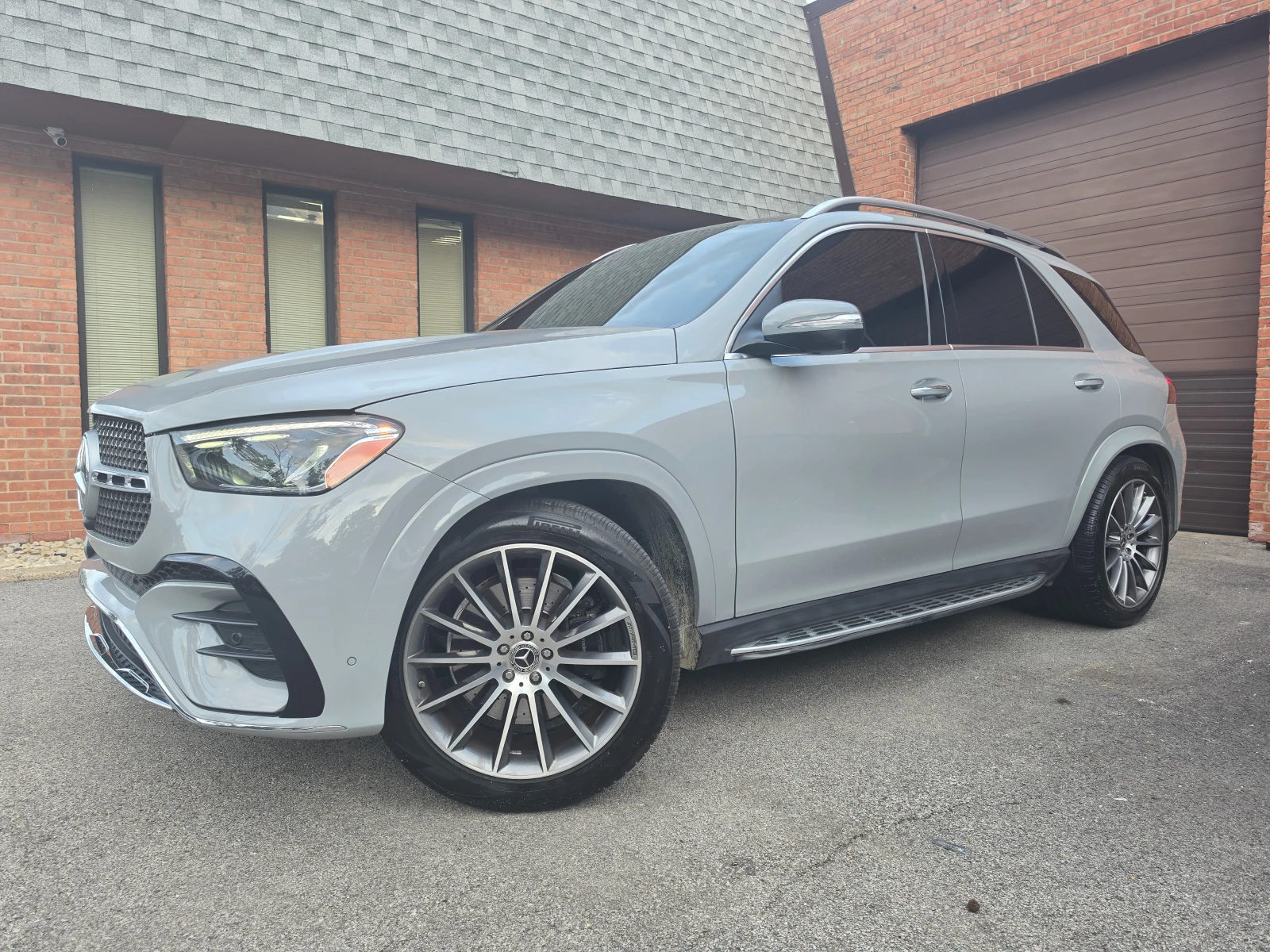 Mercedes-Benz GLE 450 AMG * Alpine Gray * НАЛИЧНА, снимка 3 - Автомобили и джипове - 55871943