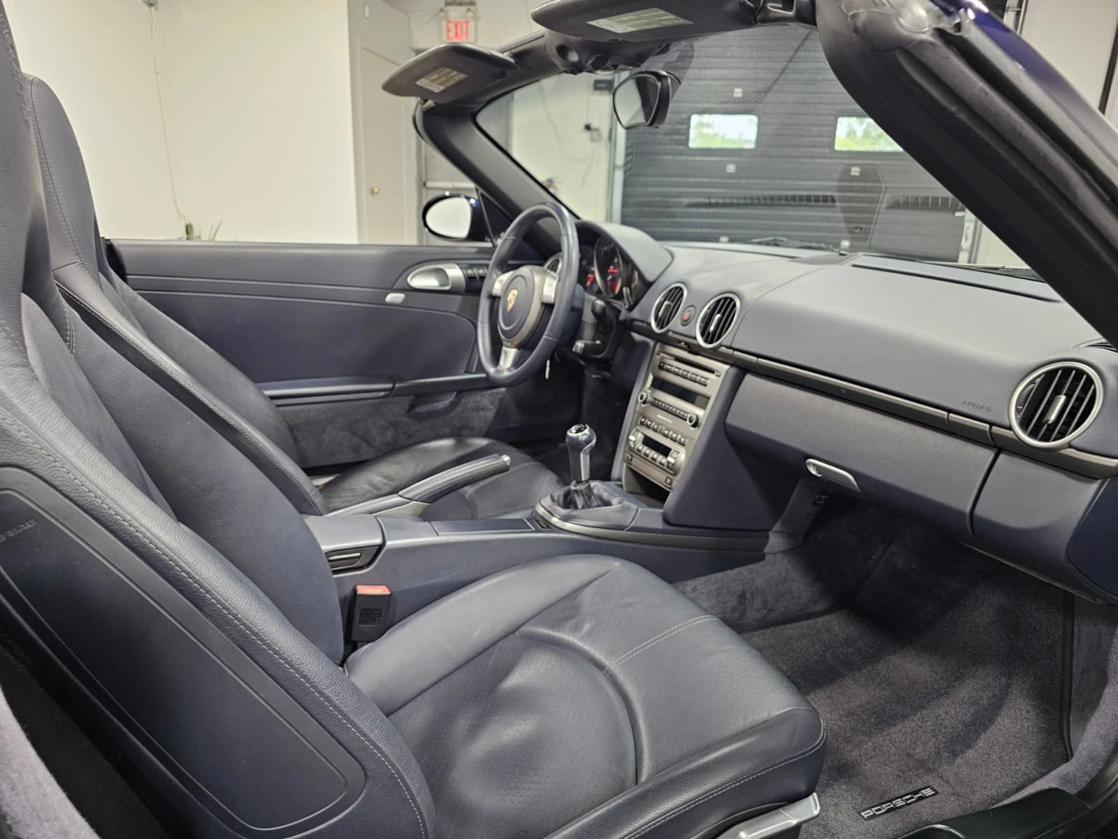 Porsche Boxster 2dr Roadster * CARFAX * АВТОКРЕДИТ * , снимка 12 - Автомобили и джипове - 56099152