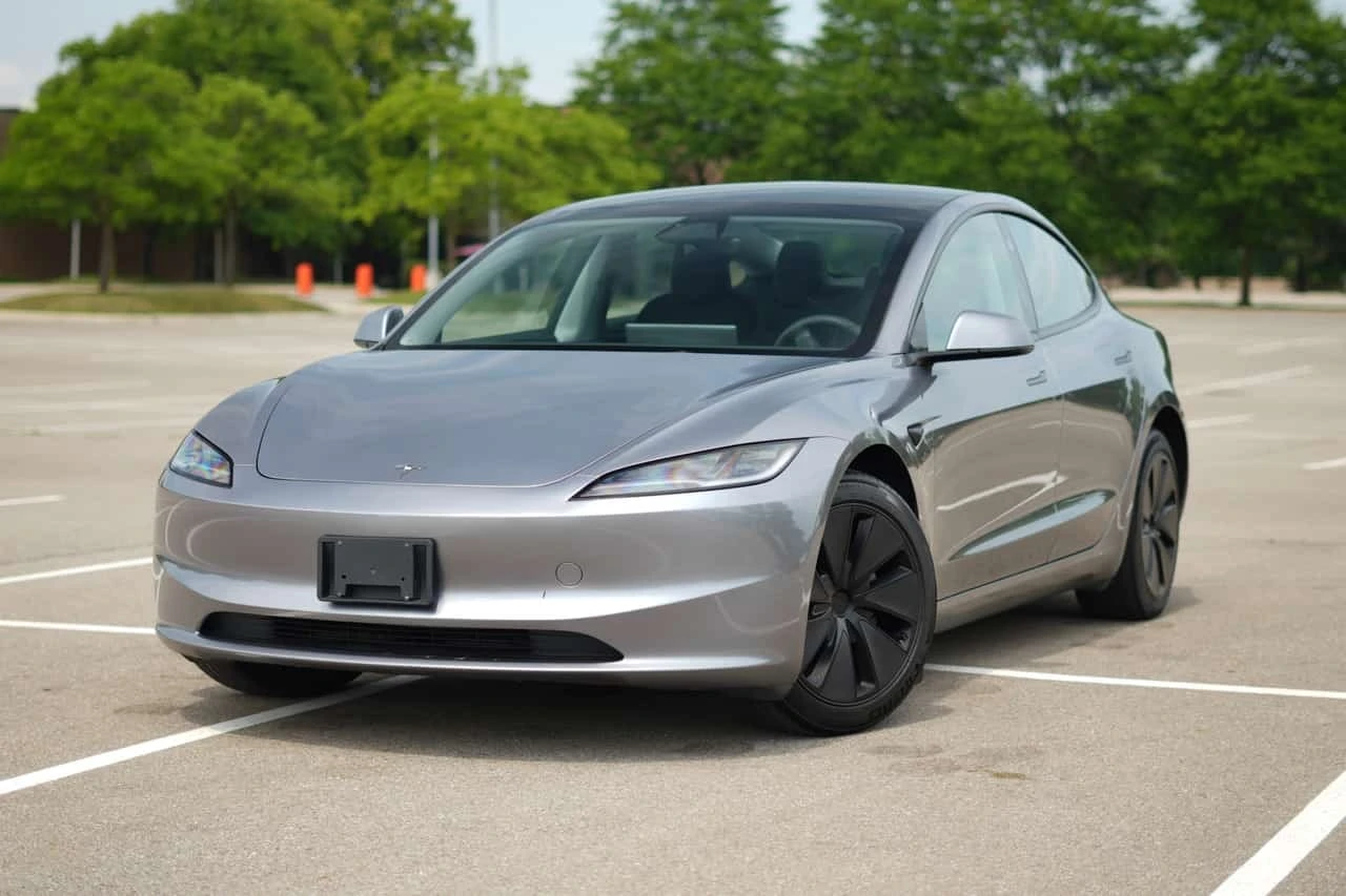 Tesla Model 3 * RWD * CARFAX * ��� ������������ ������ | Mobile.bg � ����������� 16