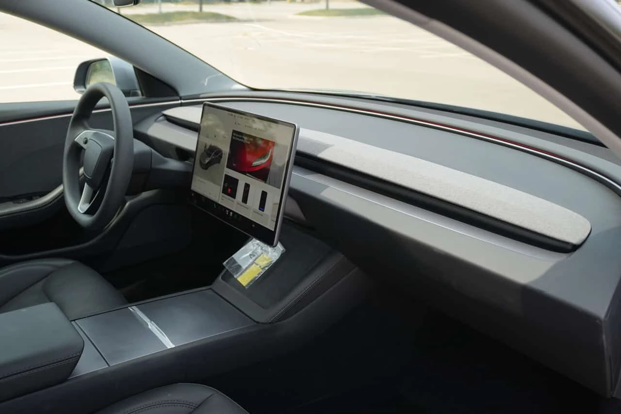 Tesla Model 3 * RWD * CARFAX * ��� ������������ ������ | Mobile.bg � ����������� 11