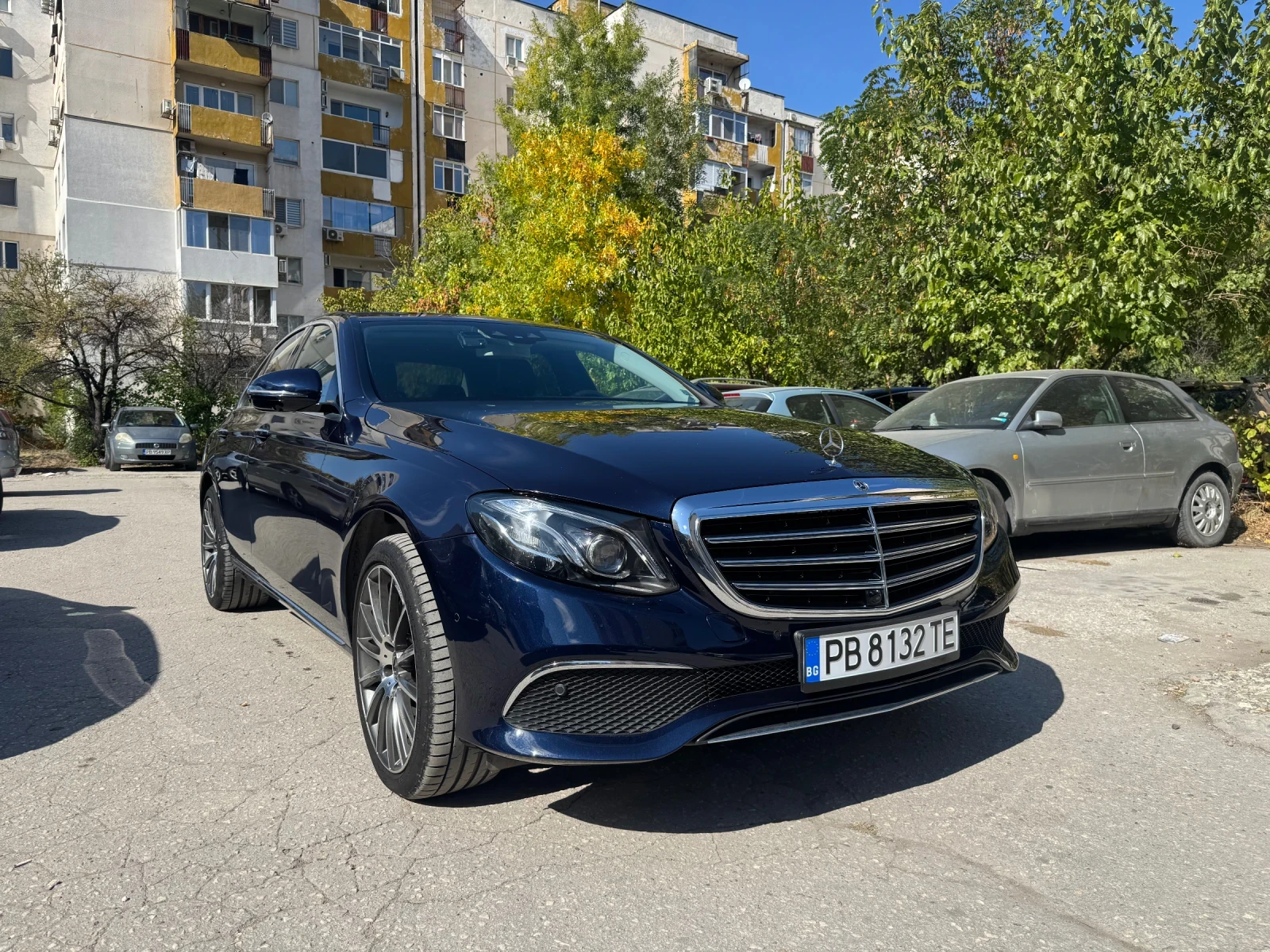 Mercedes-Benz E 300 4 matic, снимка 2 - Автомобили и джипове - 56440088