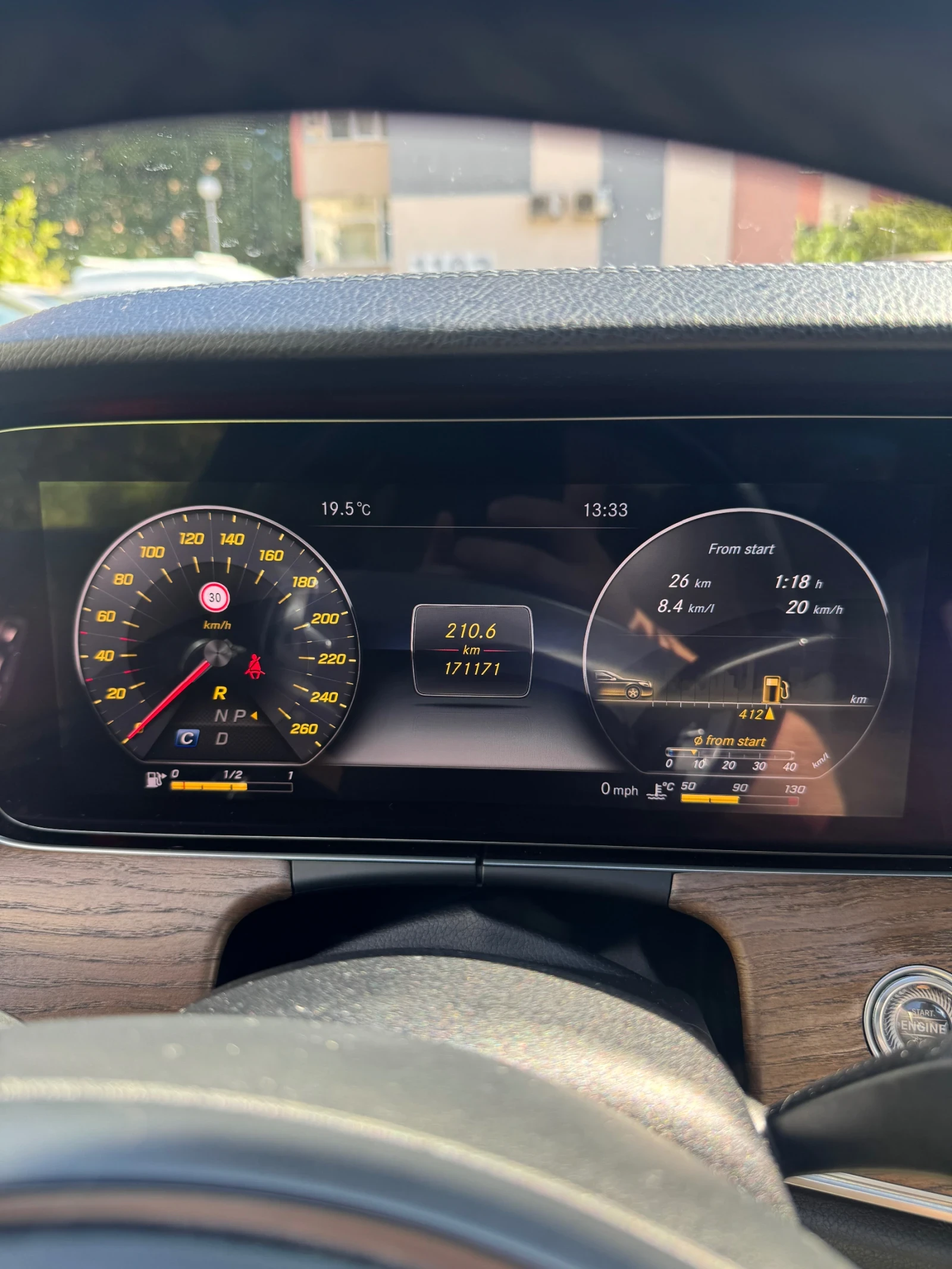 Mercedes-Benz E 300 4 matic, снимка 11 - Автомобили и джипове - 56440088