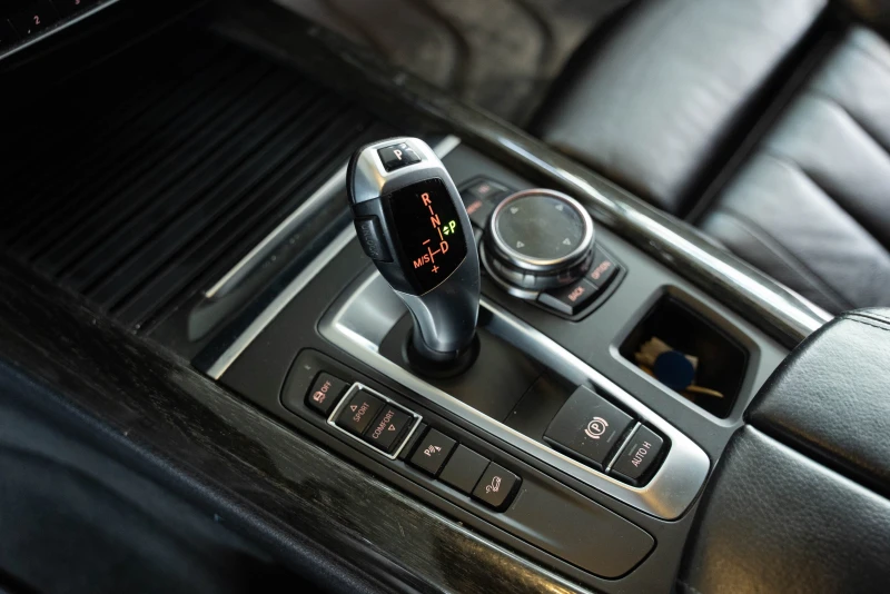 BMW X5 4.0 D, снимка 8 - Автомобили и джипове - 51505599