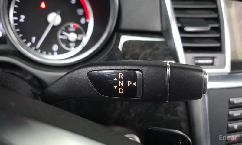 Mercedes-Benz ML 350, снимка 9 - Автомобили и джипове - 53023820