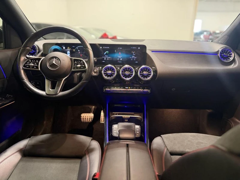 Mercedes-Benz GLA 250 4MATIC* AMG* DISTRONIC* 360 КАМЕРИ* ПАНО* КЕЙЛЕС, снимка 8 - Автомобили и джипове - 53354678