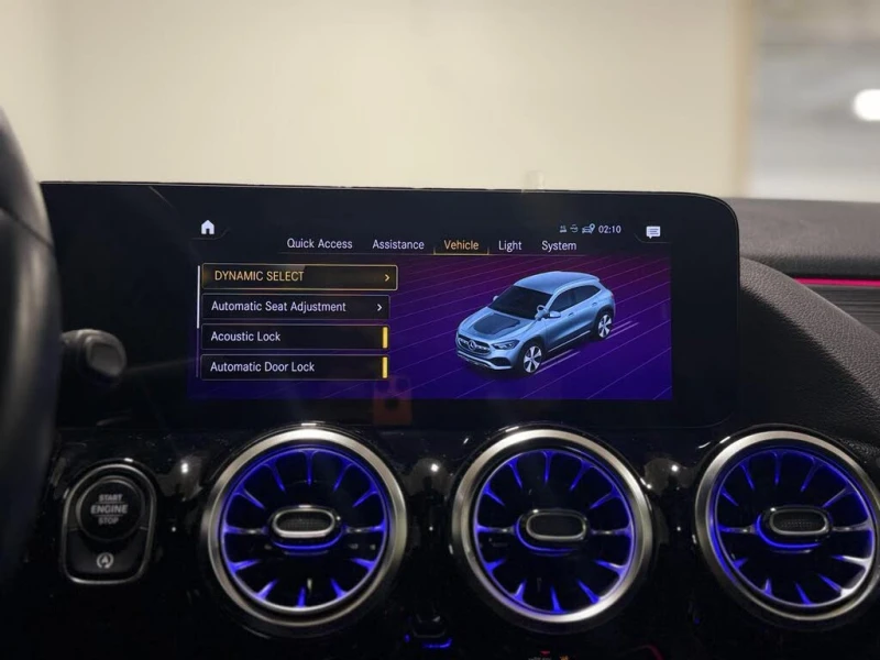 Mercedes-Benz GLA 250 4MATIC* AMG* DISTRONIC* 360 КАМЕРИ* ПАНО* КЕЙЛЕС, снимка 13 - Автомобили и джипове - 53354678