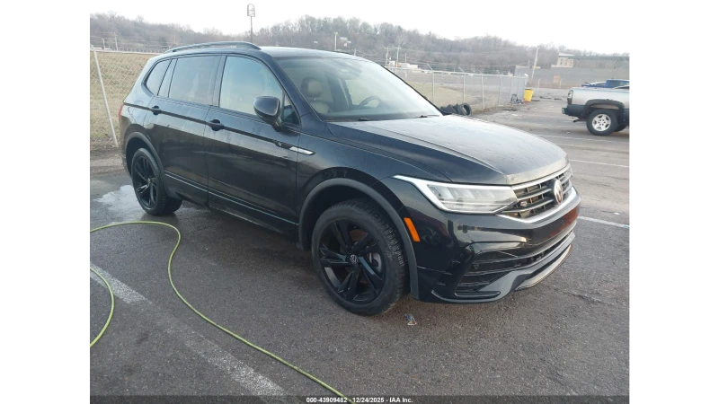 VW Tiguan R-LINE* PANORAMA* 