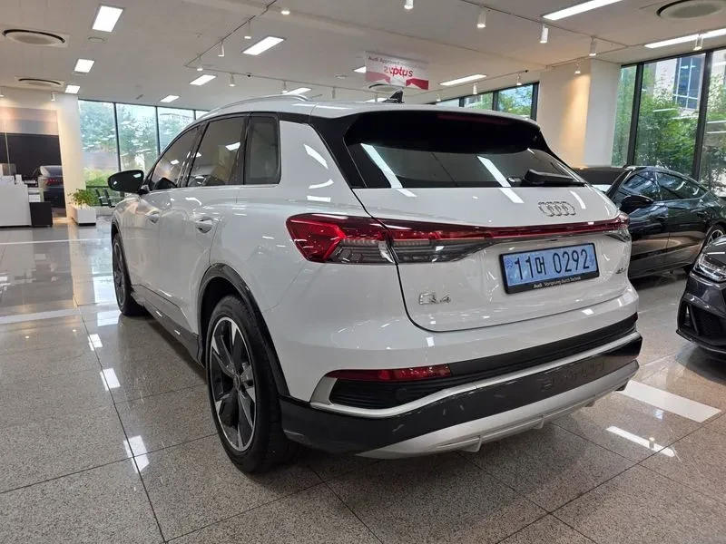 Audi Q4 40 Premium - ���� 30% ����� | Mobile.bg � ����������� 3