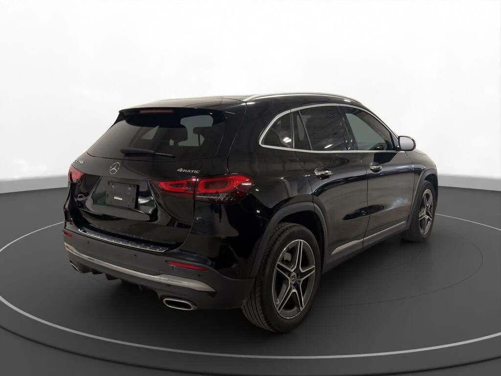 Mercedes-Benz GLA 250 4MATIC* AMG* DISTRONIC* 360 КАМЕРИ* ПАНО* КЕЙЛЕС - изображение 4