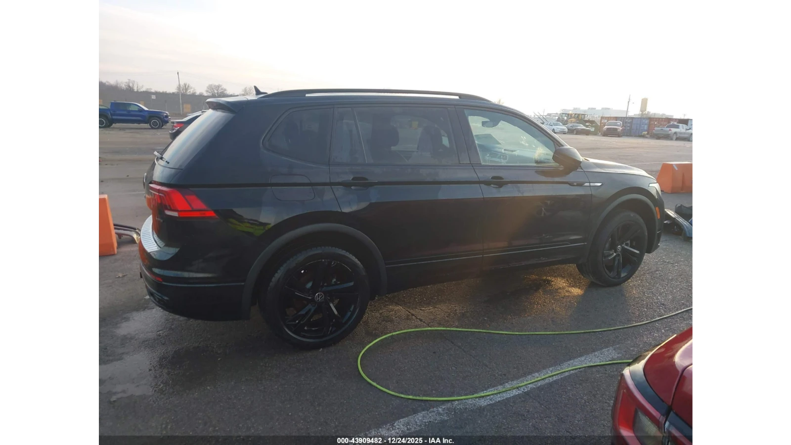 VW Tiguan R-LINE* PANORAMA*  - изображение 2