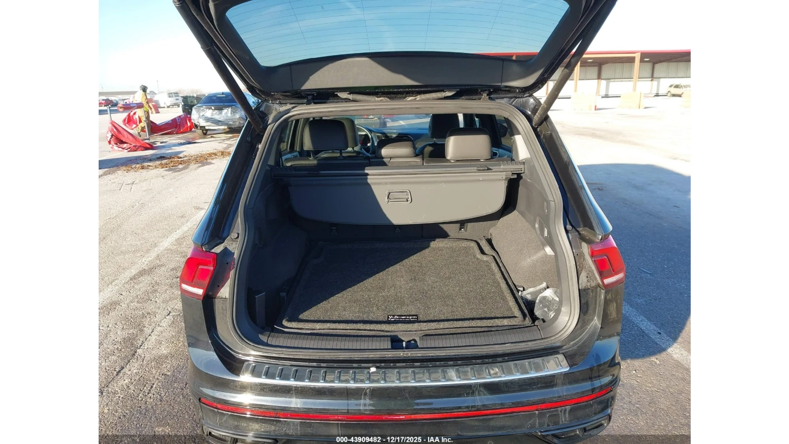 VW Tiguan R-LINE* PANORAMA*  - изображение 8