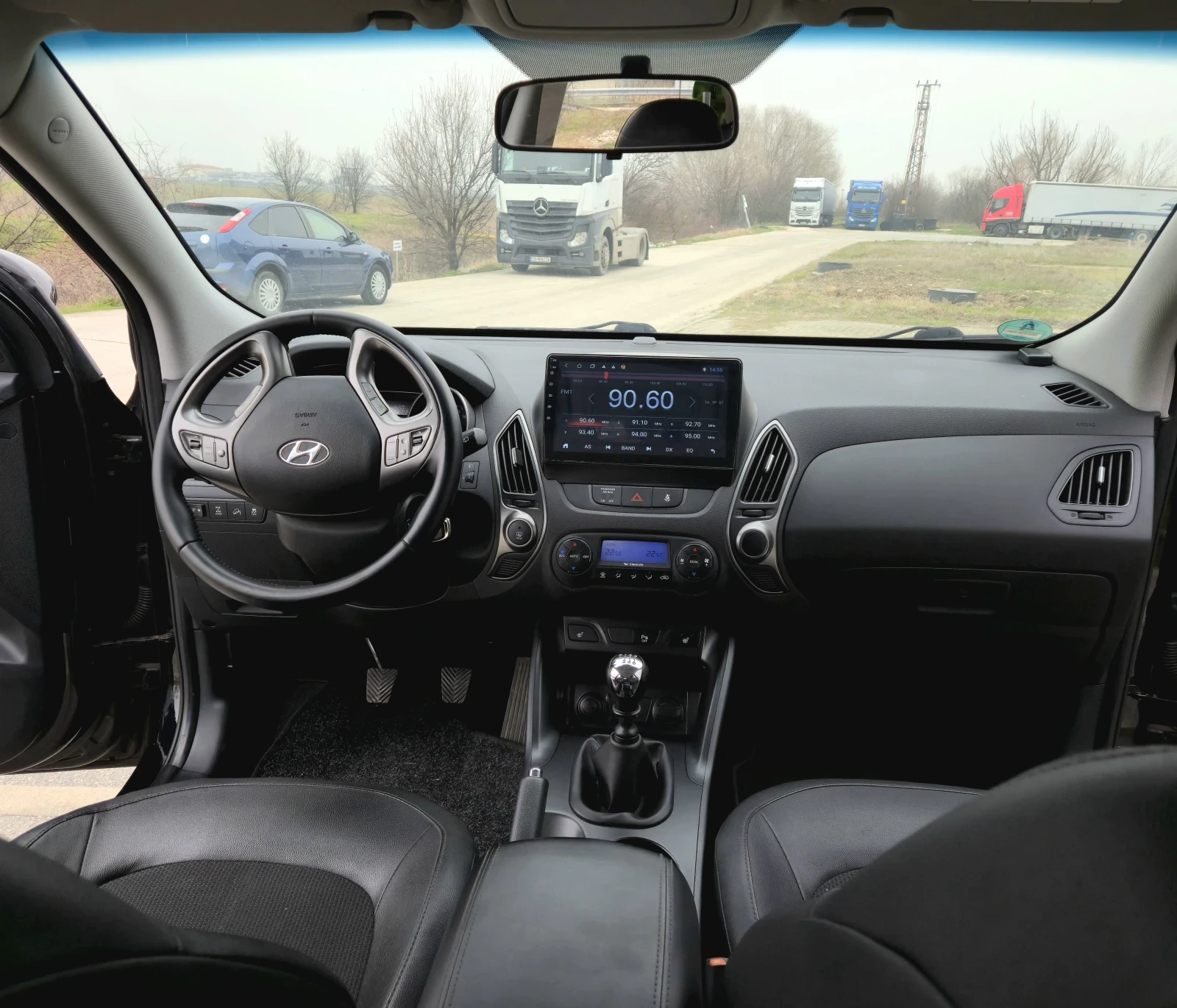 Hyundai IX35 ФЕЙСЛИФТ 2.0CRDI 136кс 4WD NAVI 2015r CARPLAY WAZE, снимка 12 - Автомобили и джипове - 53661311