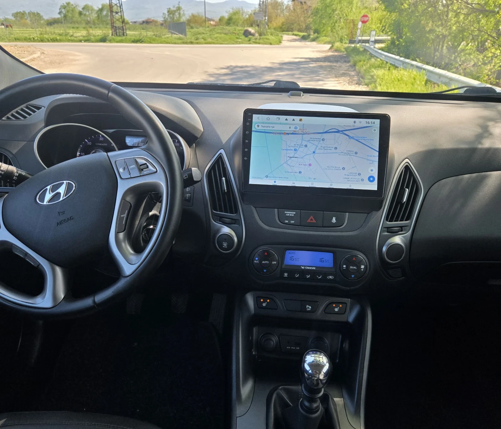 Hyundai IX35 FACELIFT 2.0CRDI 136кс 4WD NAVI 2015r CARPLAY WAZE, снимка 13 - Автомобили и джипове - 53661311