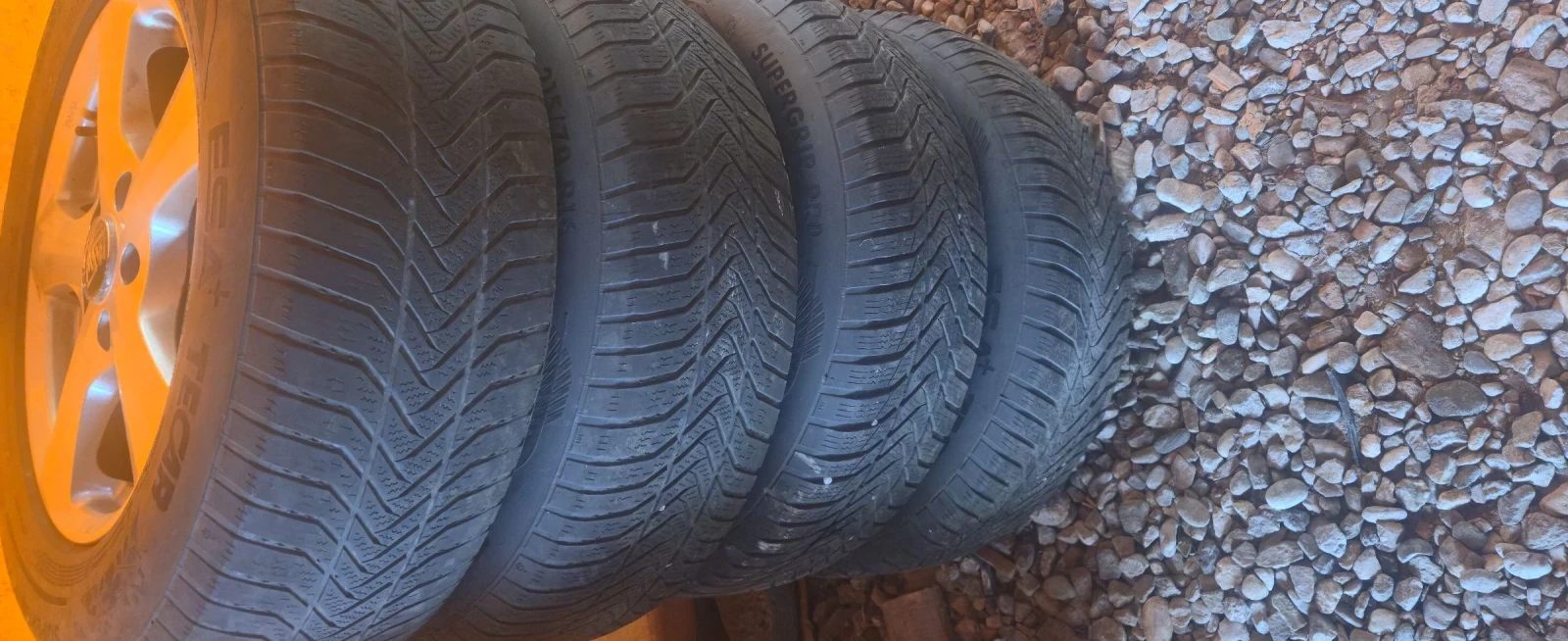 Hyundai IX35 ФЕЙСЛИФТ 2.0CRDI 136кс 4WD NAVI 2015r CARPLAY WAZE, снимка 17 - Автомобили и джипове - 53661311