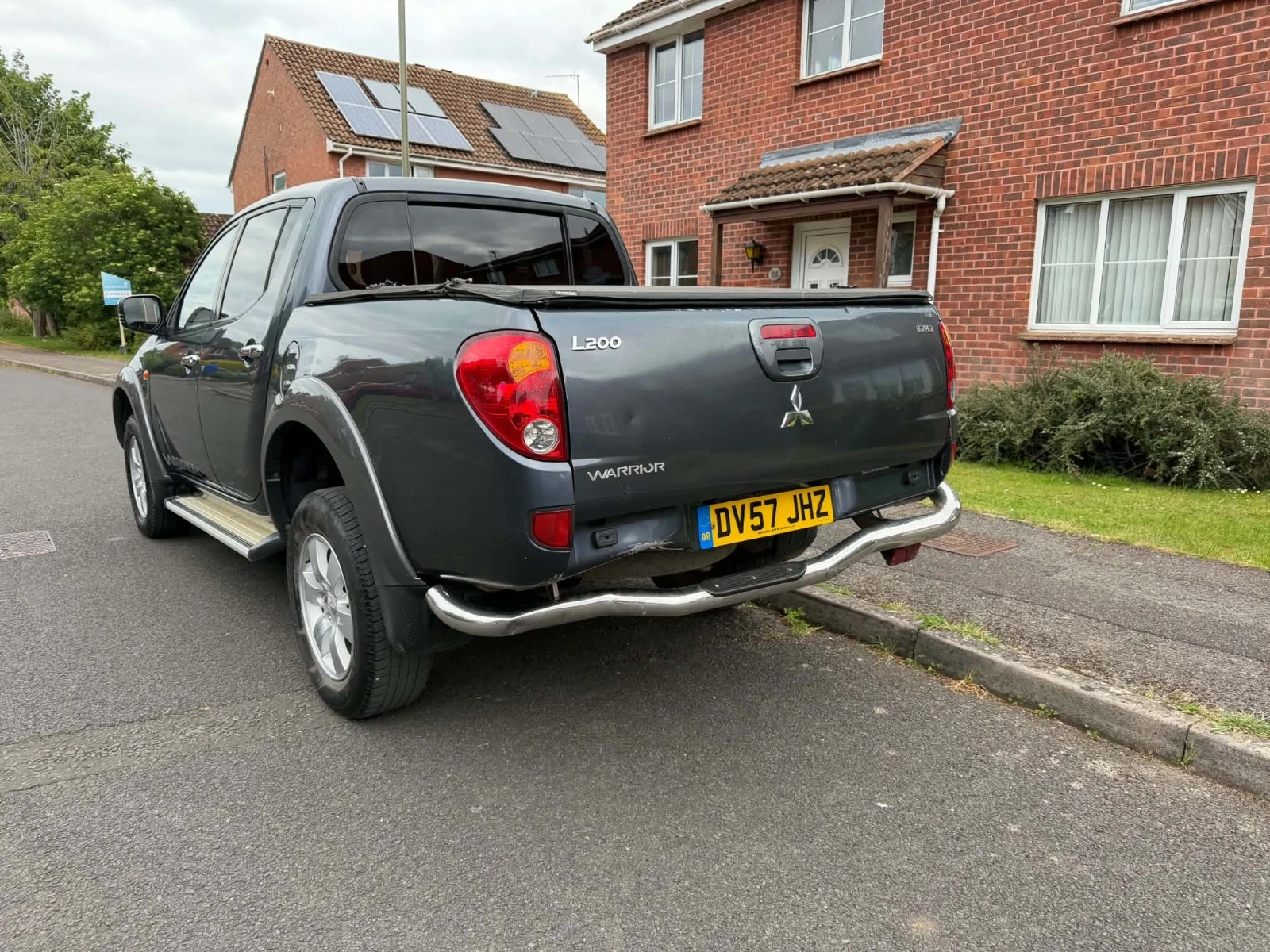 Mitsubishi L200, снимка 5 - Автомобили и джипове - 54552152