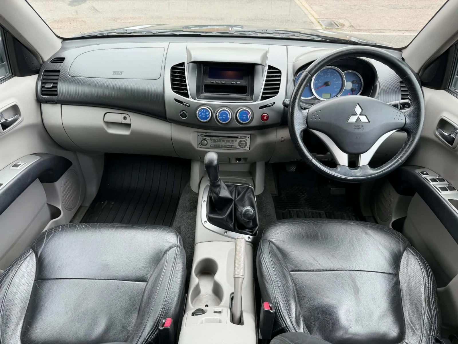 Mitsubishi L200, снимка 9 - Автомобили и джипове - 54552152
