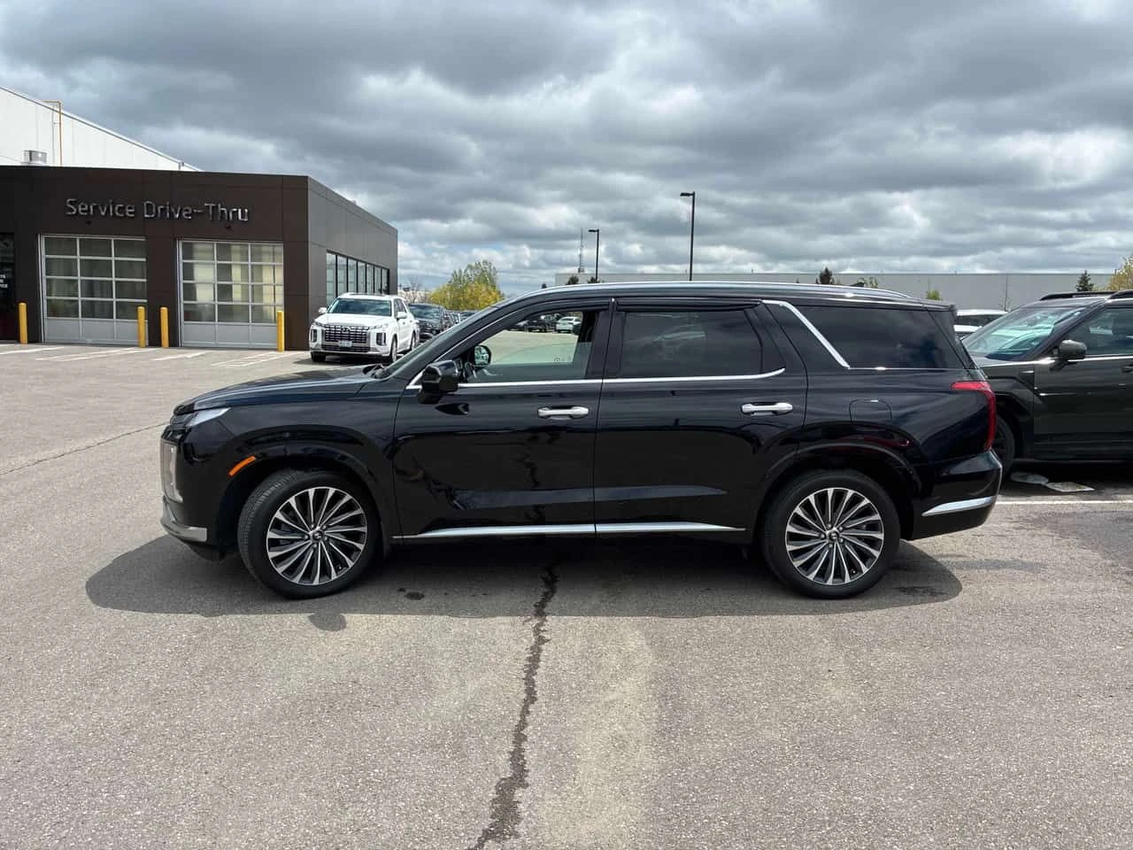 Hyundai Palisade * Ultimate Calligraphy * 360 * ДИСТРОНИК * ОБДУХВА, снимка 2 - Автомобили и джипове - 54623636
