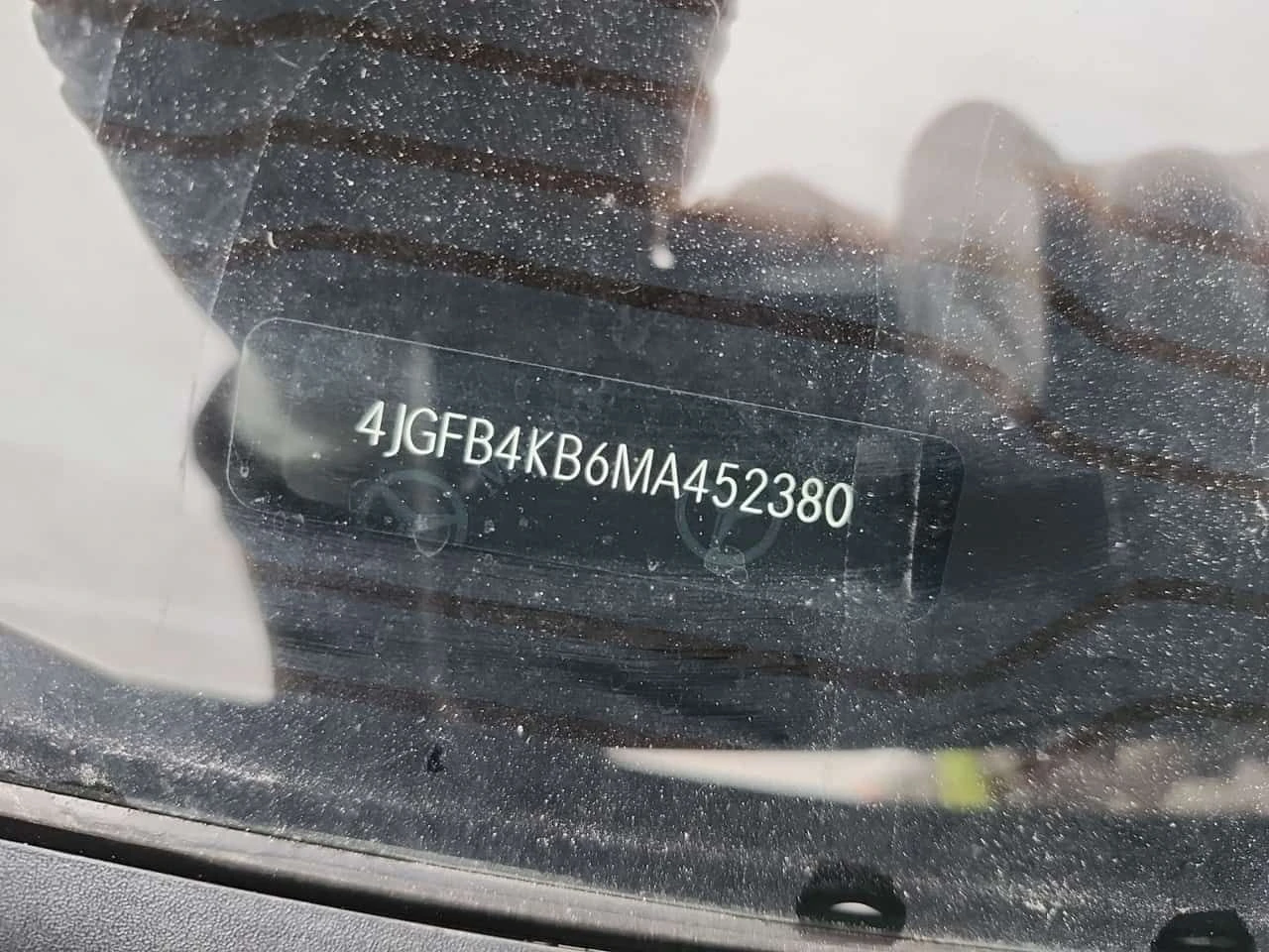 Mercedes-Benz GLE 350 * CARFAX * 2 КЛЮЧА * ПАНОРАМА * АВТОКРЕДИТ * , снимка 17 - Автомобили и джипове - 55007752
