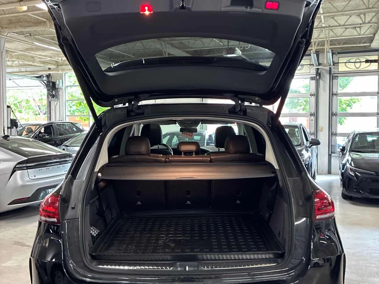 Mercedes-Benz GLE 350 BURMESTER/ПАНОРАМА/360/HUD, снимка 16 - Автомобили и джипове - 55064896