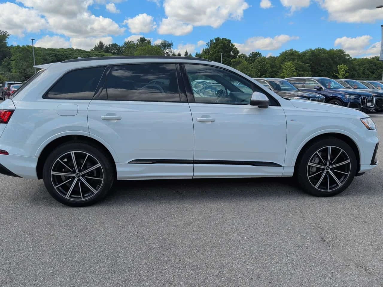 Audi Q7 * Komfort * CARFAX * БЕЗ ПЪРВОНАЧАЛНА ВНОСКА, снимка 3 - Автомобили и джипове - 55076536
