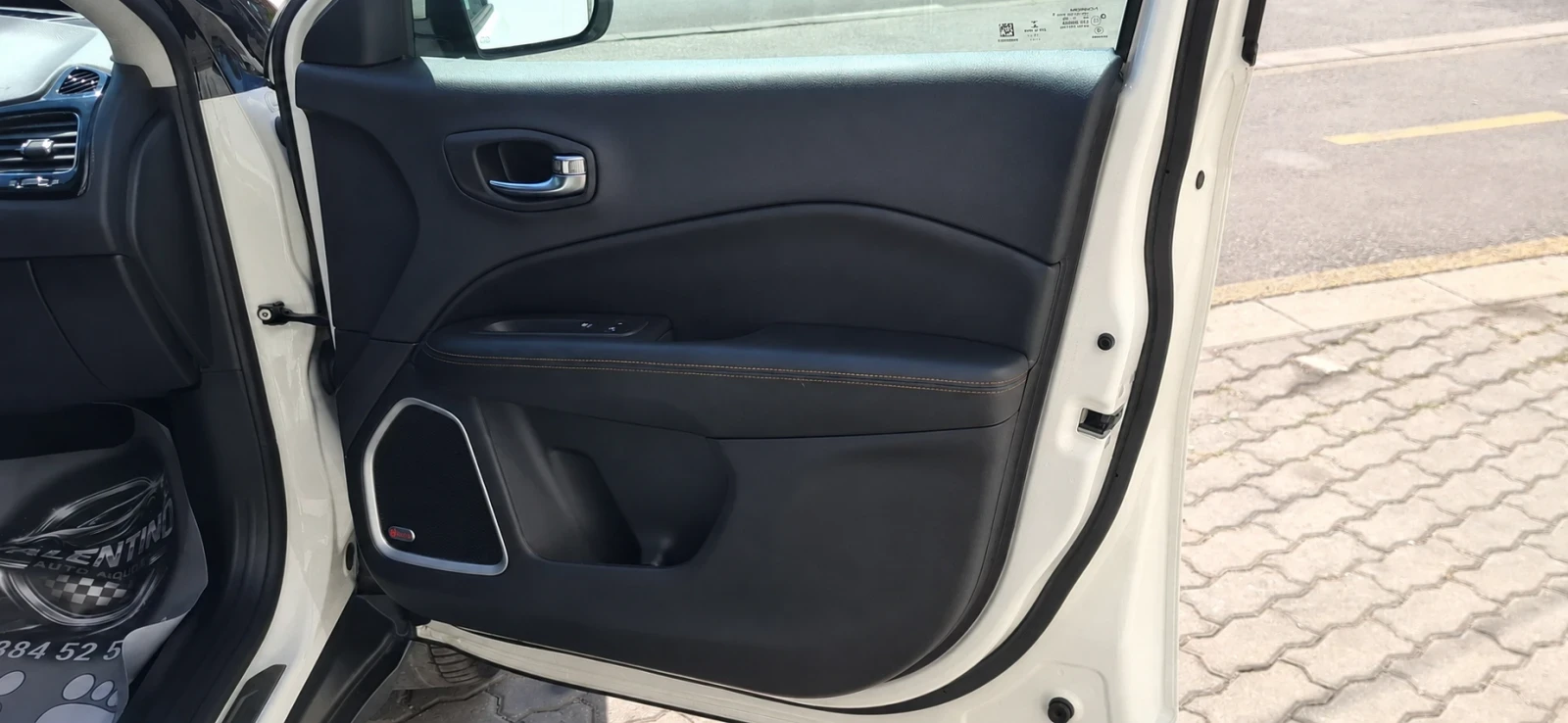 Jeep Compass 1.4 Turbo 170 Automat Full Limited, снимка 9 - Автомобили и джипове - 55694816