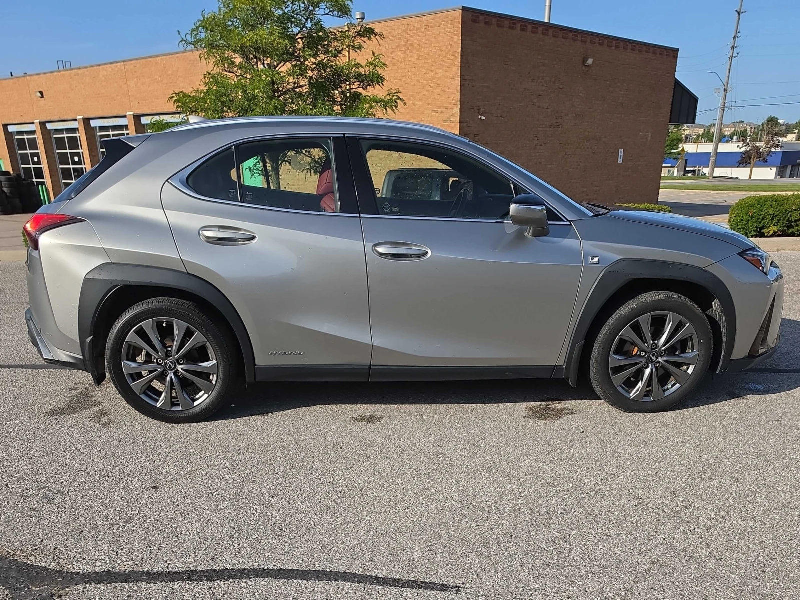 Lexus UX * 250h * CARFAX * ЦЕНА ДО БГ, снимка 3 - Автомобили и джипове - 55806756
