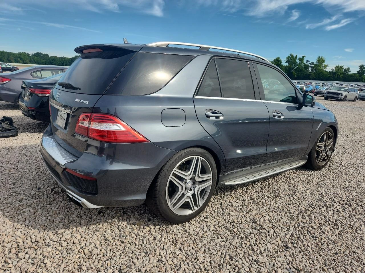 Mercedes-Benz ML 63 AMG 5.5l, снимка 3 - Автомобили и джипове - 56133503