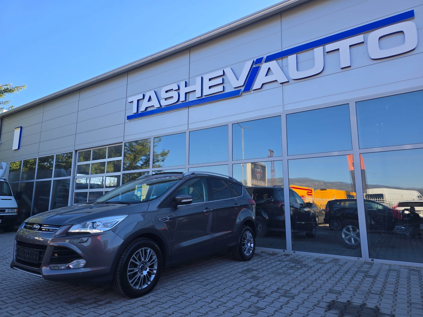 Ford Kuga Автоматик !!80000км!!!!!!!!!!!, снимка 4 - Автомобили и джипове - 56365171