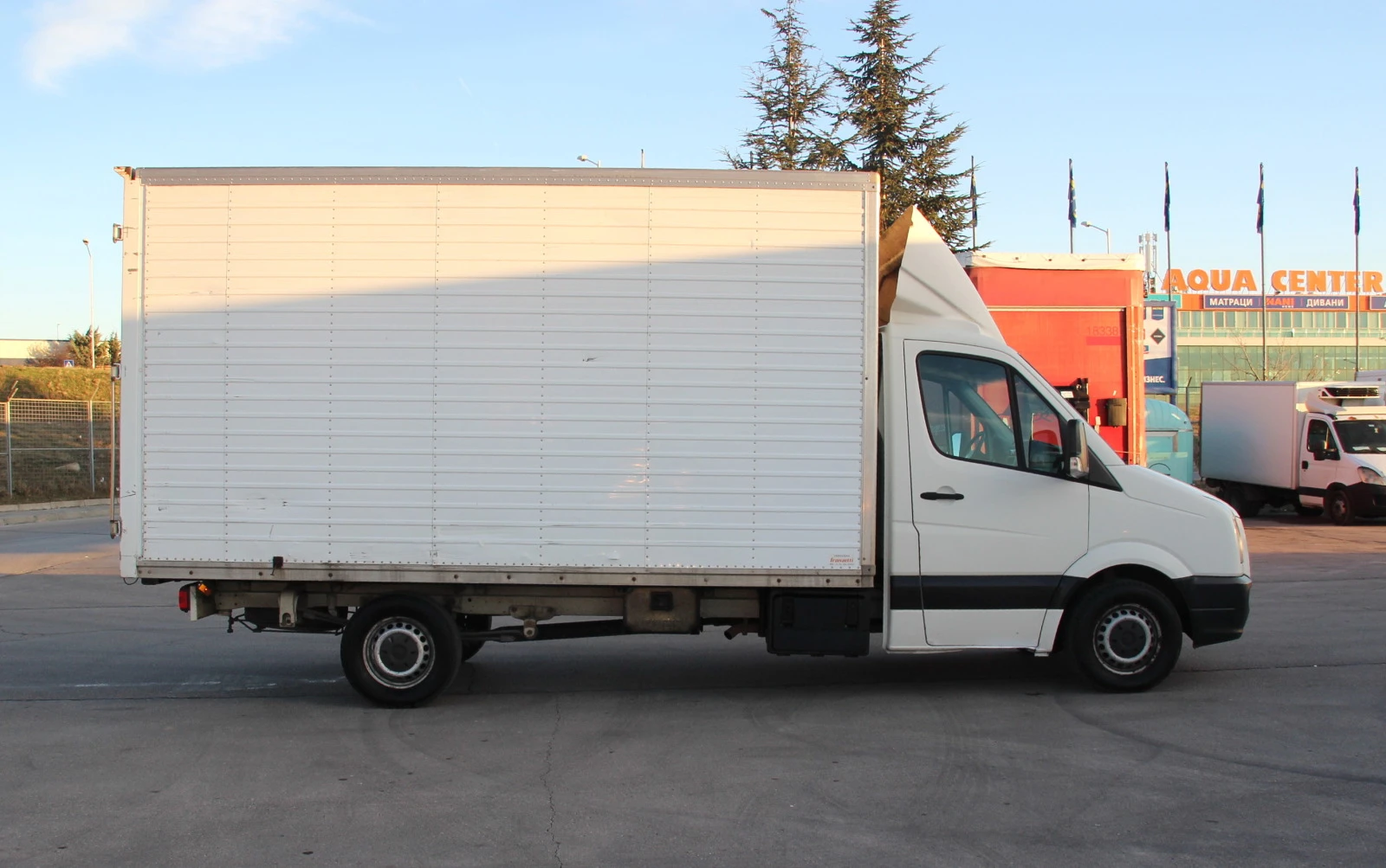 VW Crafter 2.5 TDI  ФУРГОН С РЕГИСТРАЦИЯ   - изображение 4