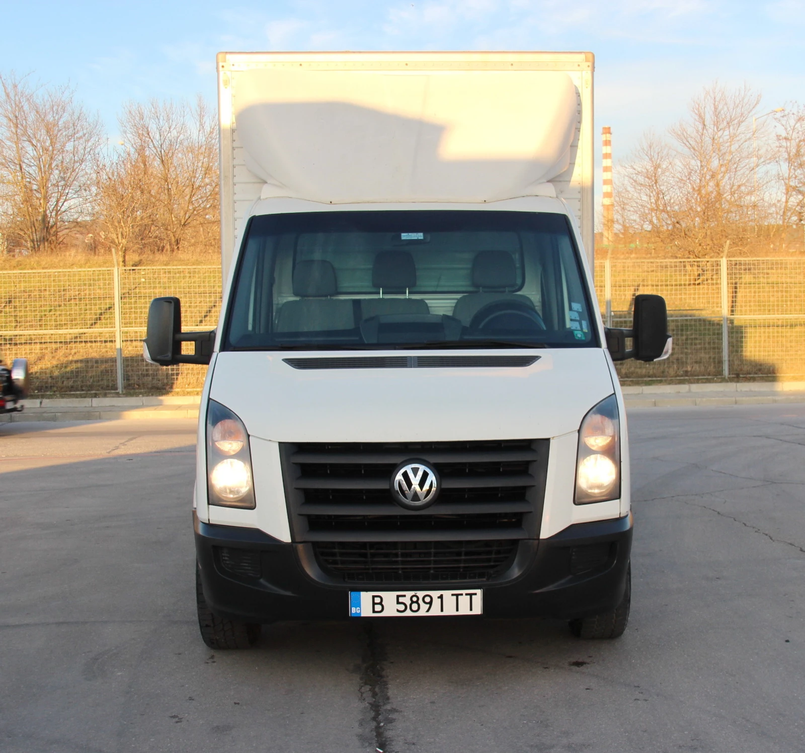 VW Crafter 2.5 TDI  ФУРГОН С РЕГИСТРАЦИЯ   - изображение 2