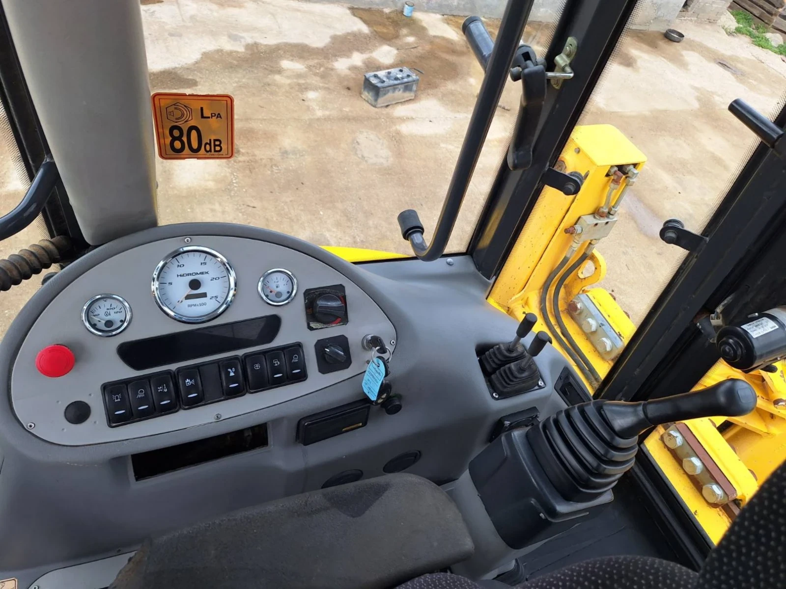 Багер Hidromek 102, снимка 11 - Индустриална техника - 54127148