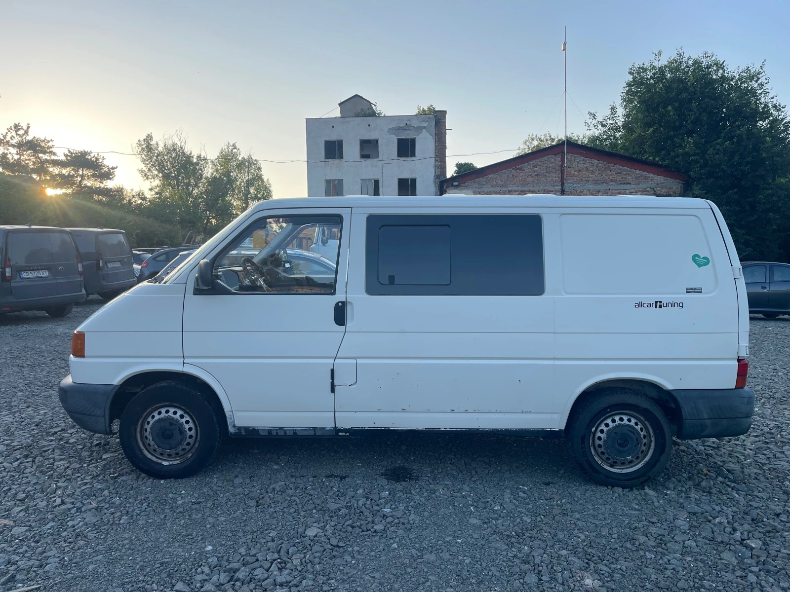Кемпер VW Transporter 2.4 D - изображение 3