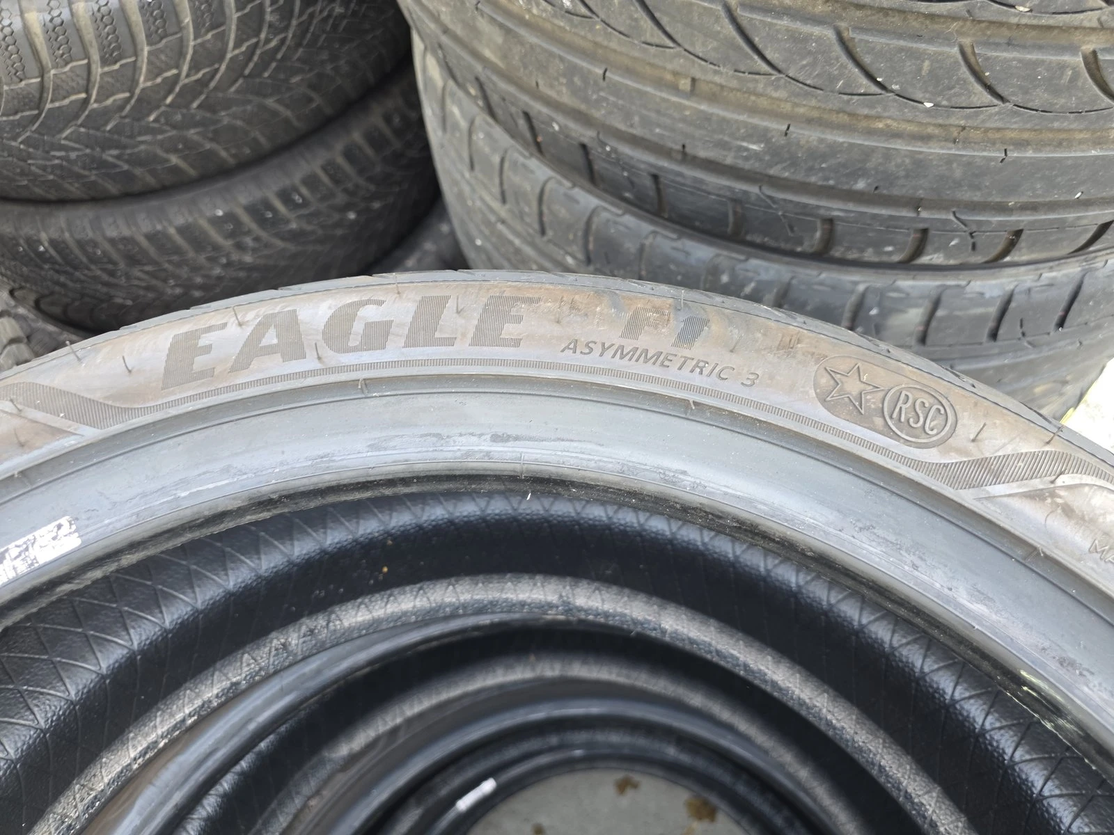 Гуми Летни 225/45R19, снимка 7 - Гуми и джанти - 56731039