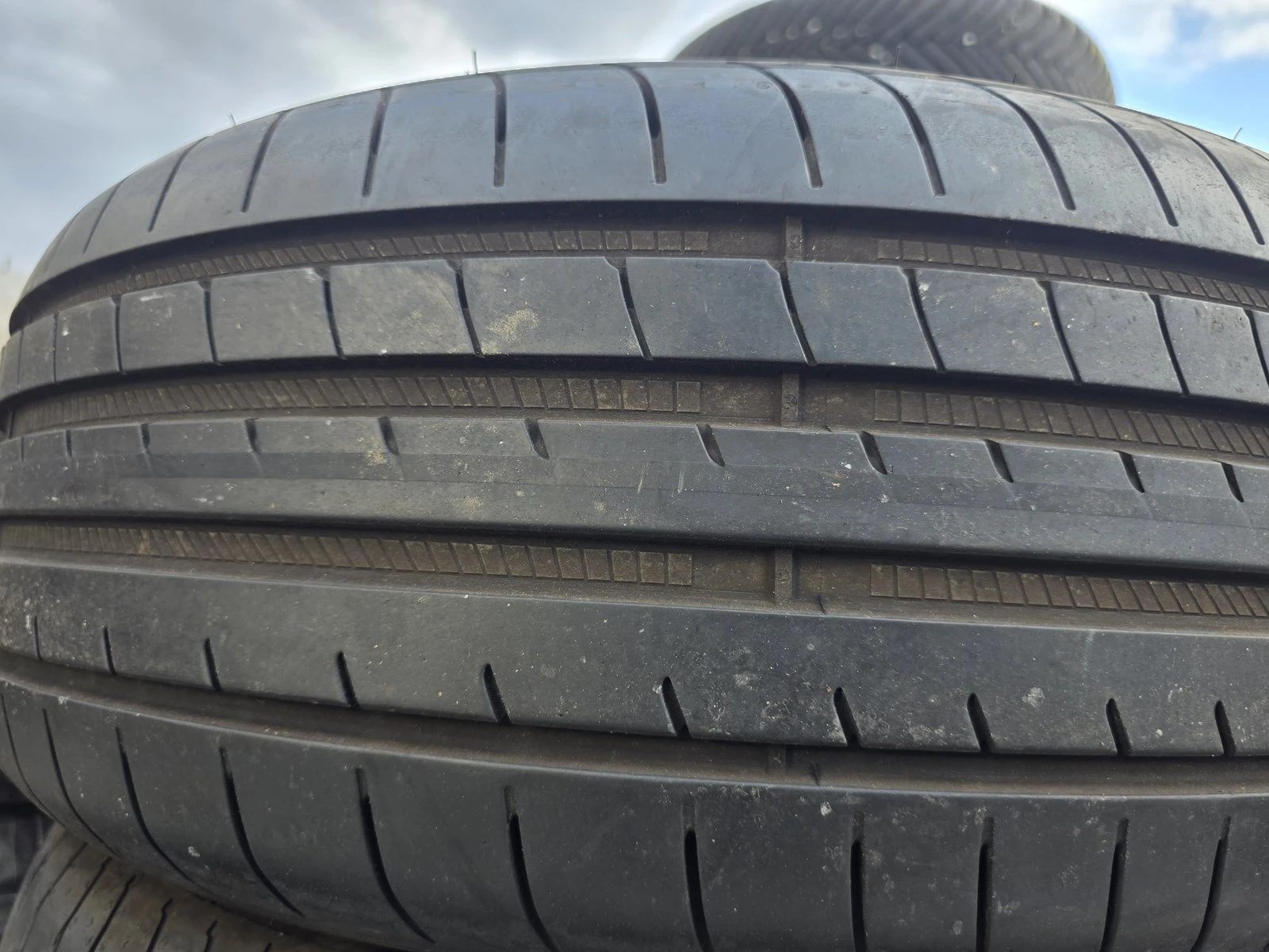 Гуми Летни 225/45R19