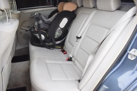 Mercedes-Benz E 250 4matic , LED , РЕАЛНИ КМ!!!, снимка 12