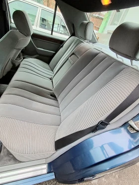 Mercedes-Benz 124 300D 32000км АВТОМАТИК КЛИМА ОБСЛУЖЕН ВС.ПЛАТЕНО!, снимка 11