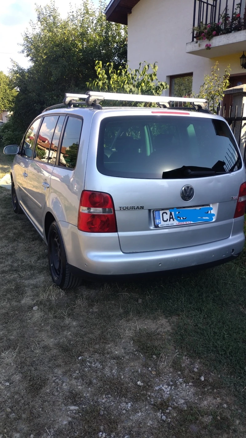 VW Touran, снимка 3 - Автомобили и джипове - 47358557